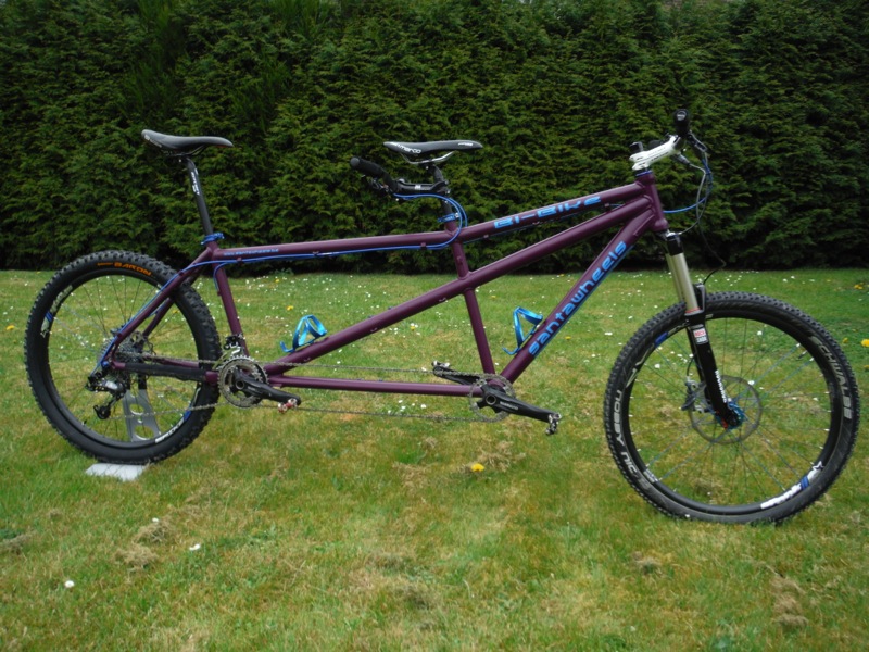 Tandem Bi-Bike by Santawheels (1)